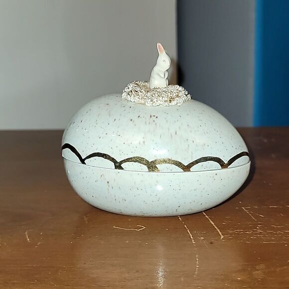 Adorable Bunny And Egg Trinket Dish - Picture 1 of 9
